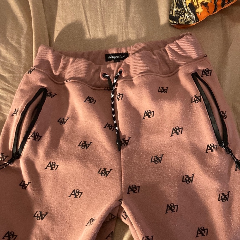 Aero 1987 sweatpant shorts small